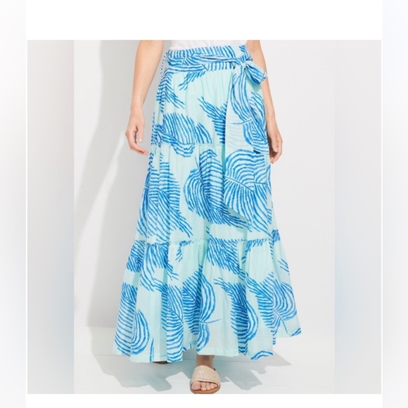 Vineyard Vines Dresses & Skirts - NWT Vineyard Vines Palm Frond Maxi Skirt Crystal blue. Size 12.